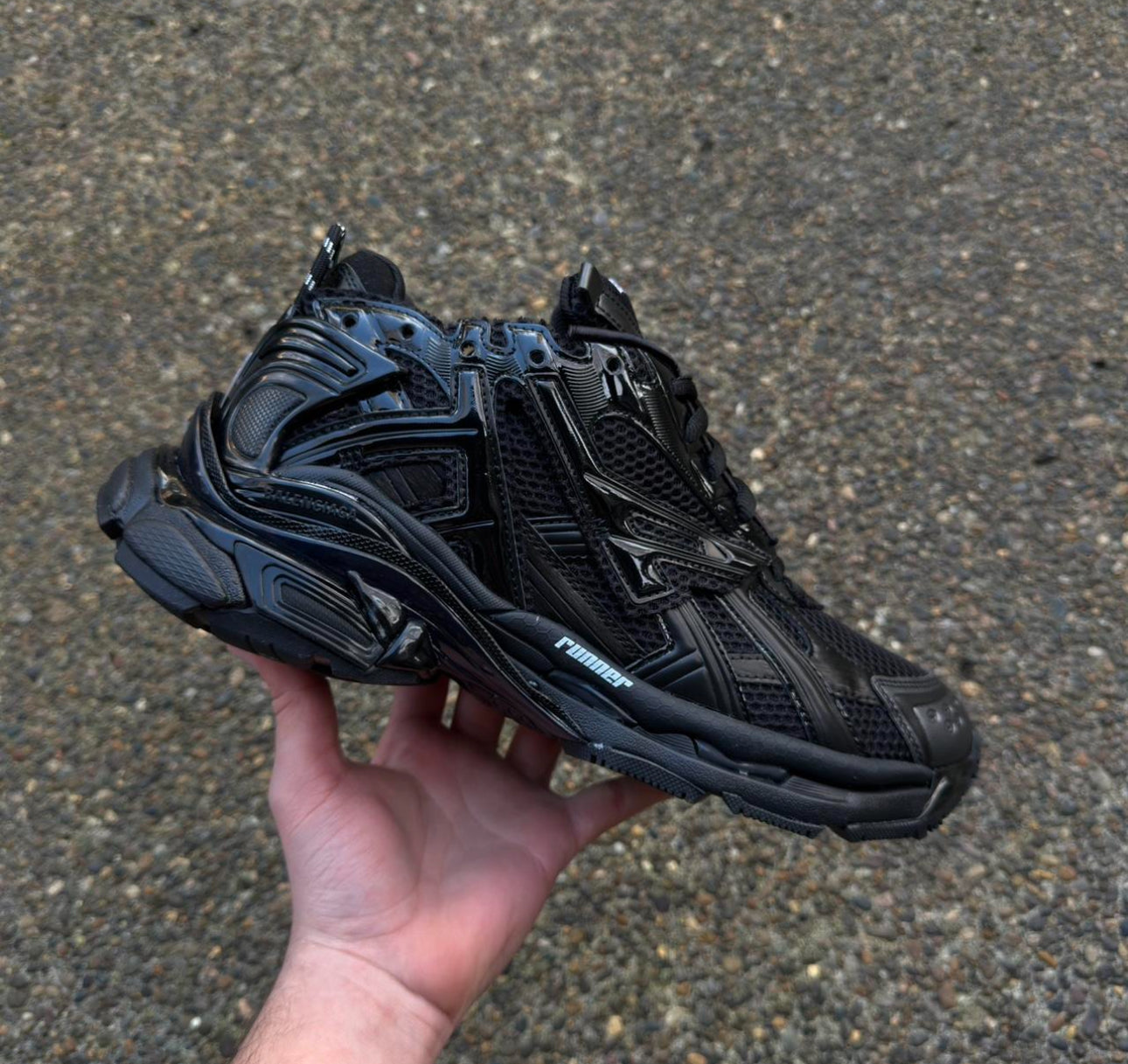 1:1 Top Quality Balenciaga Runners - Black