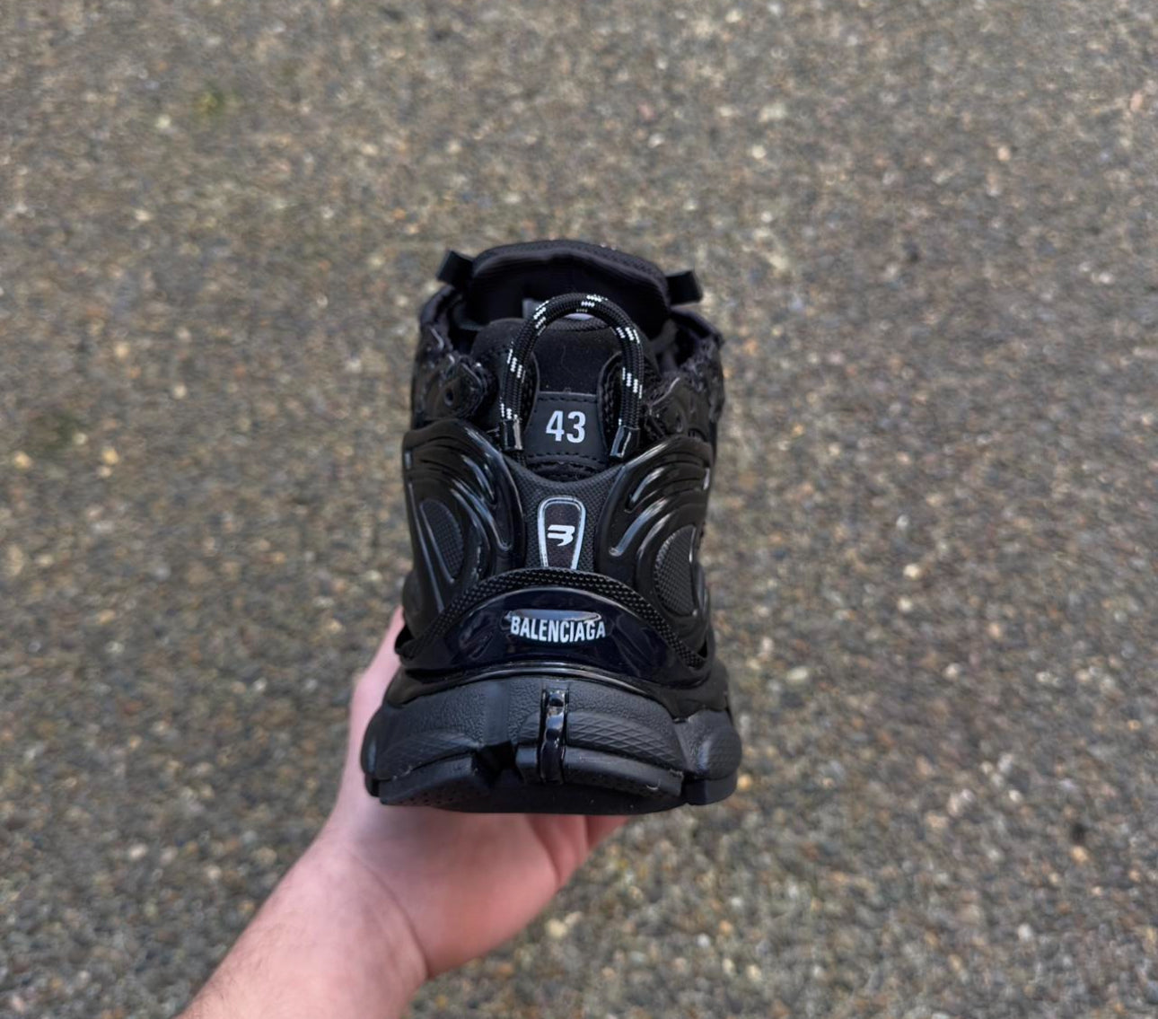 1:1 Top Quality Balenciaga Runners - Black