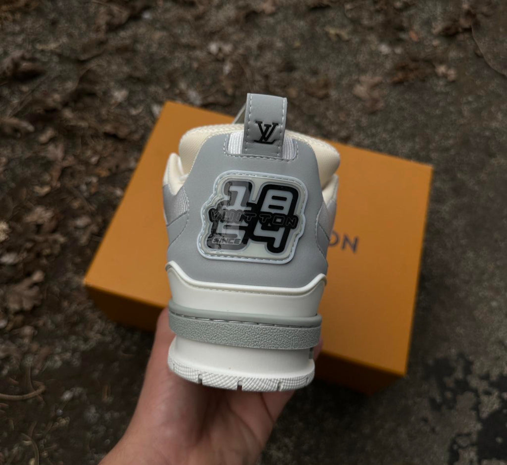 1:1 Top Quality LV Skate Sneakers Grey and White