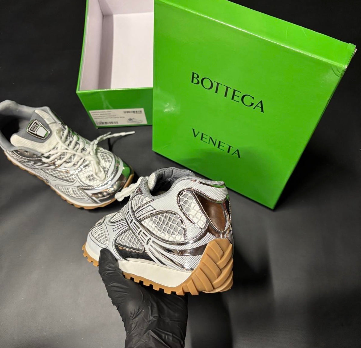 Bott*ga Veneta 1:1