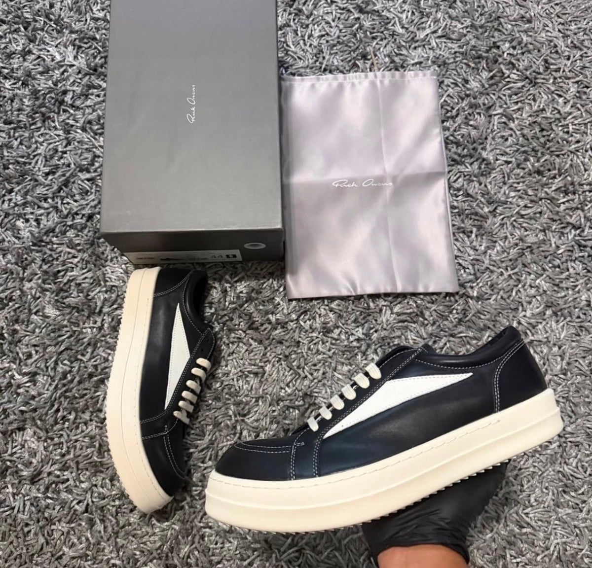 1:1 R*ck Owens Sneaker