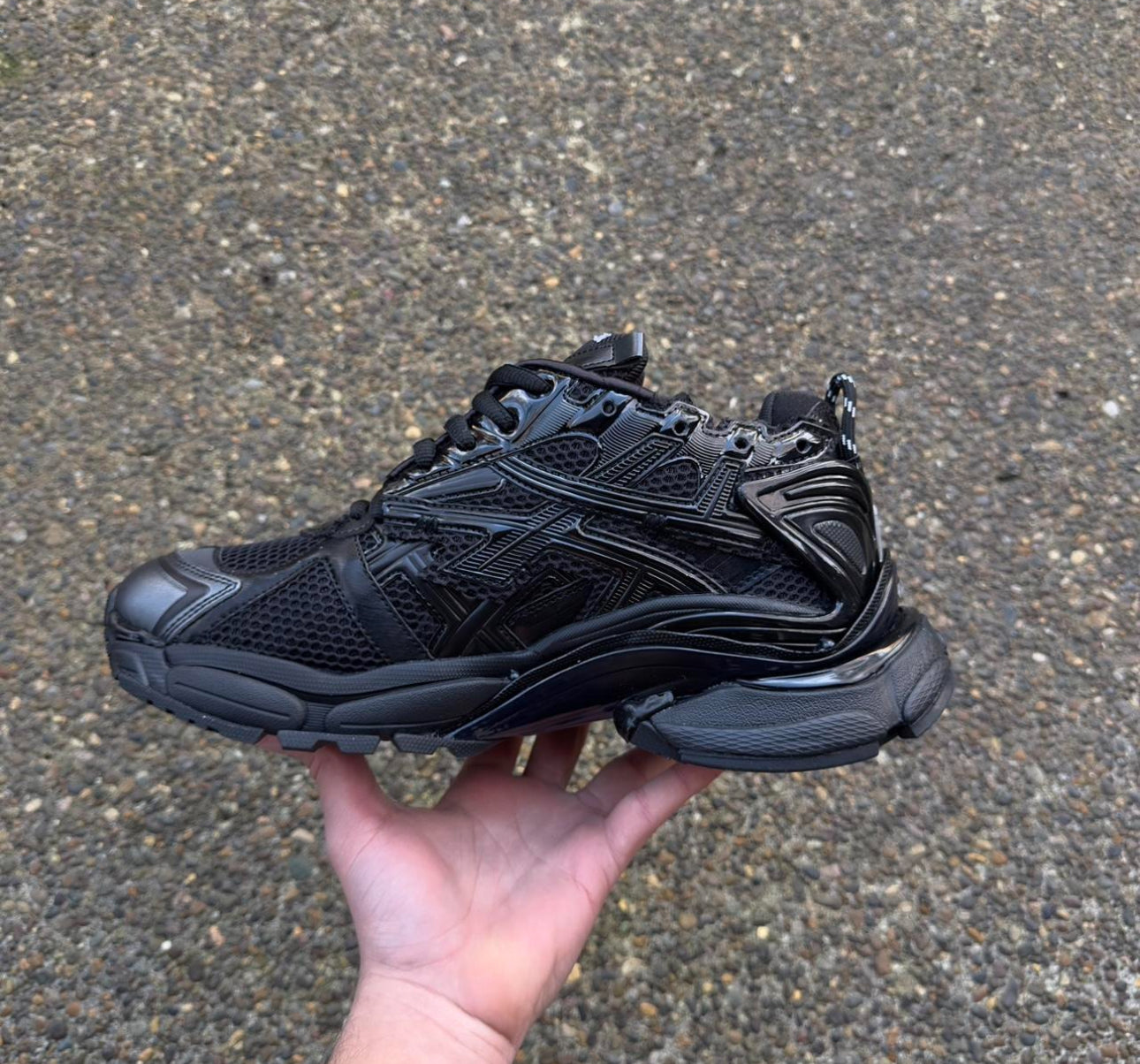 1:1 Top Quality Balenciaga Runners - Black