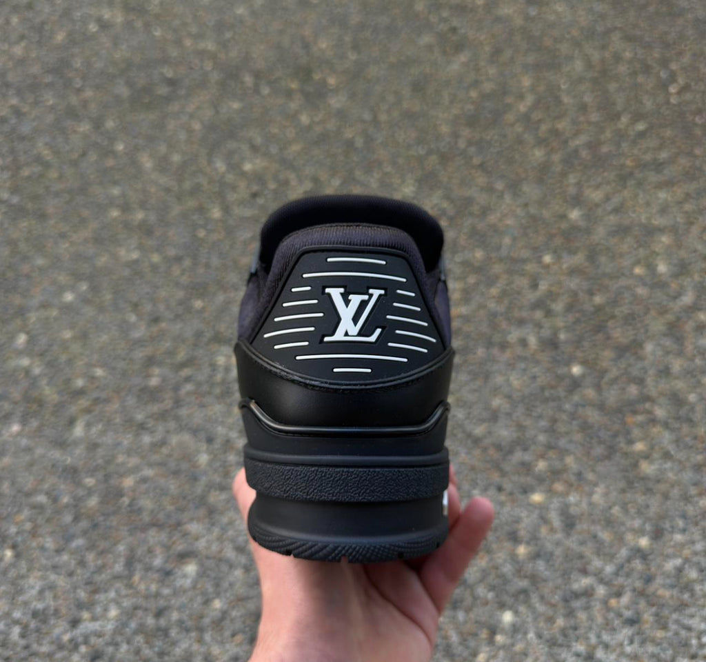 1:1 Top Quality LV Trainers Black